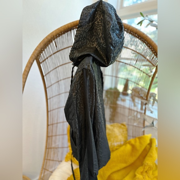 Zyia Active Size Small Leopard Windbreaker Bomber Jacket Hooded Lightweight - Picture 4 of 15